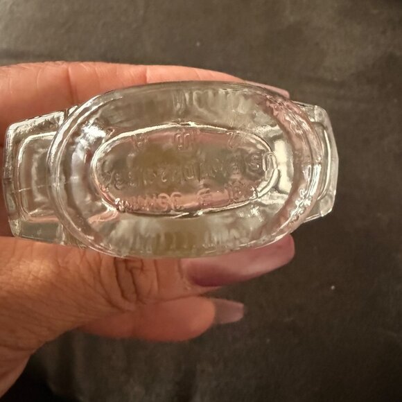 Maple Leaf-Shaped Clear Glass Bottle - Picture 3 of 3